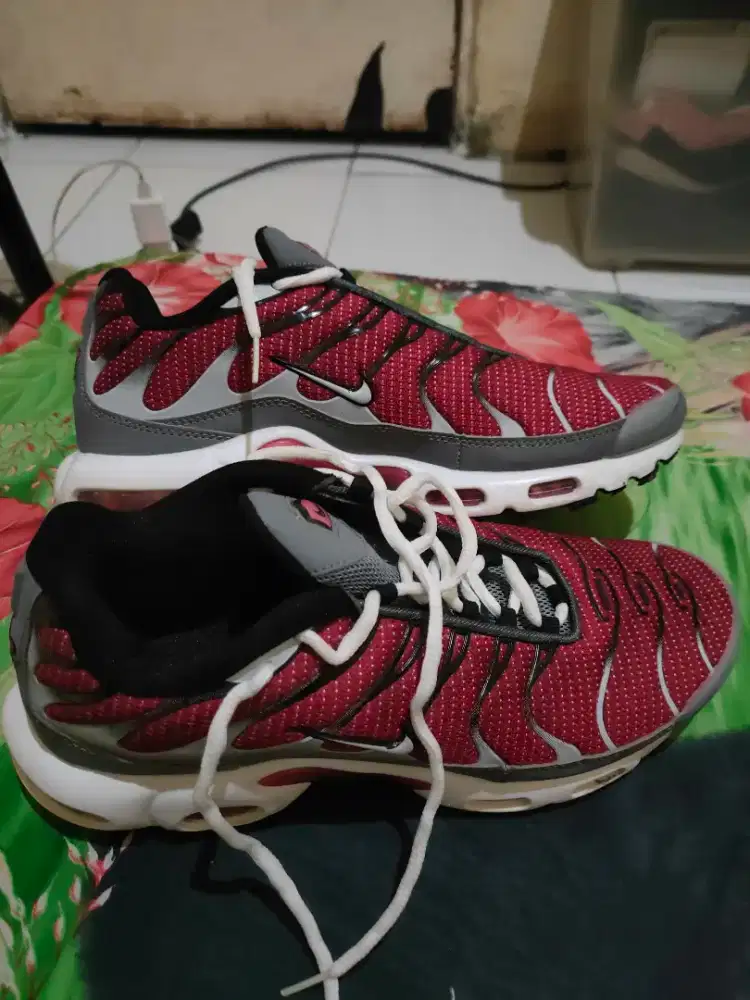 Sepatu Nike TN Plus