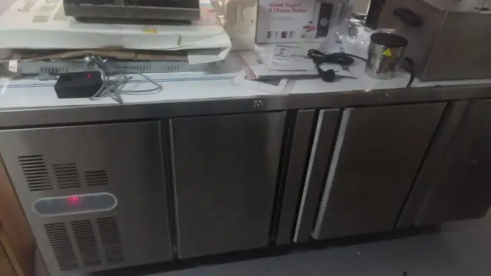 GEA Undercounter Freezer 3 Door