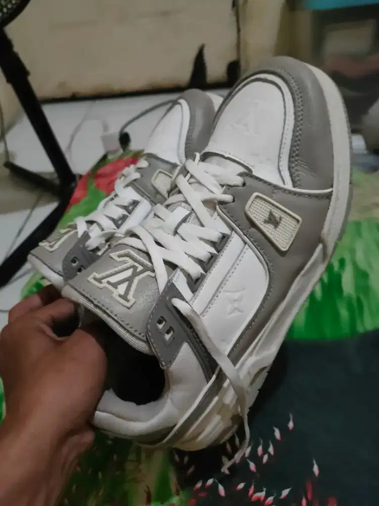 Sepatu LV Trainer sneakers