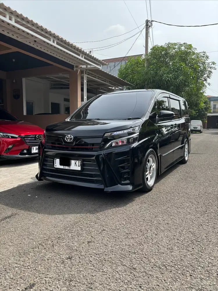 Toyota Voxy 2018 Bensin