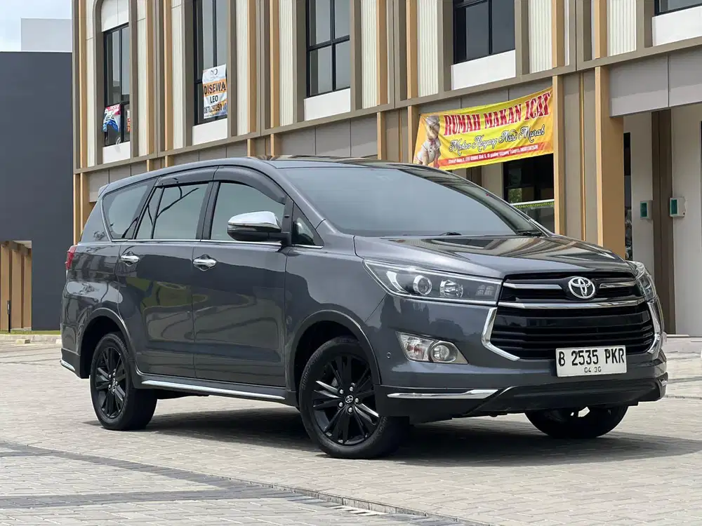 VENTURER 2.4 DISEL AT 2020 KM Low