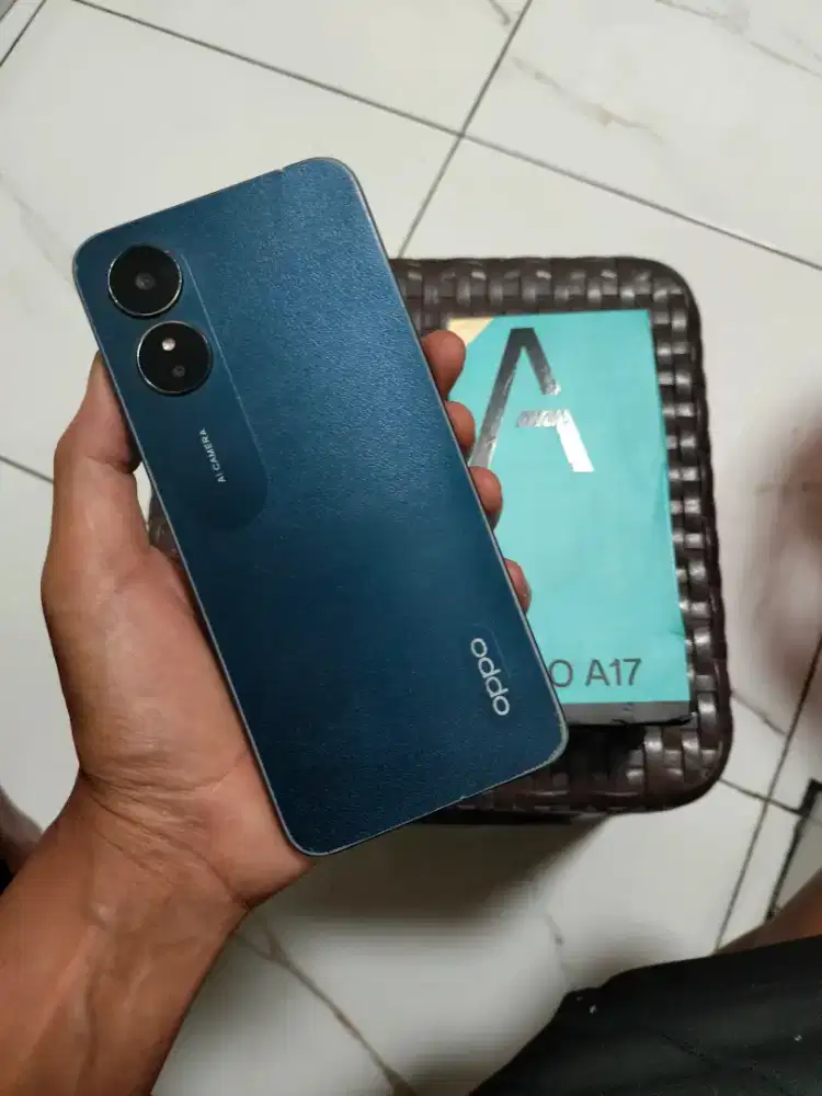 Oppo a17 4+4 / 64