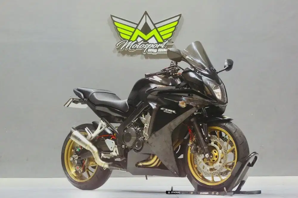 Honda CBR 650 ABS like new unit siap turing cakep nyaman