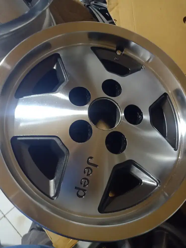 OEM Cherokee R15 x7 in pcd 114,3