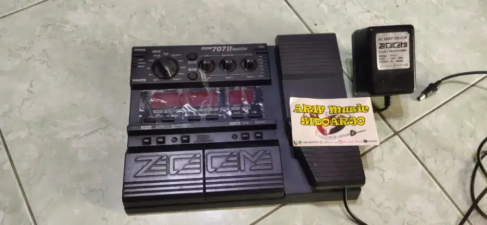 Efek gitar zoom 707 ll
