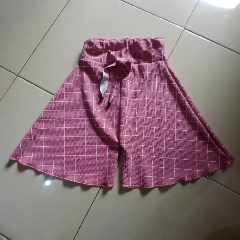 Celana Pendek Anak Cewek Usia 3-5 tahun