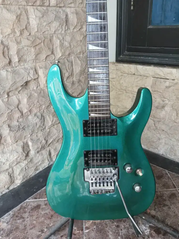 Gitar Jackson hijau metalic tremolo up down