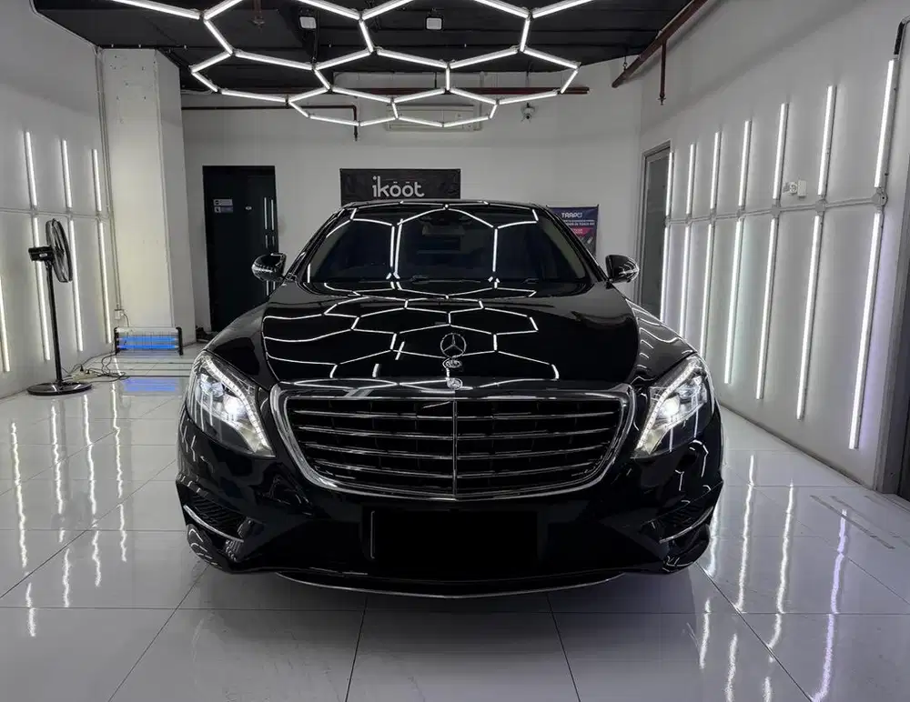 [ KM 8 rb ] Mercedes-Benz S500 AMG  VIP 2+2 Airsus vacuumdoor 2015