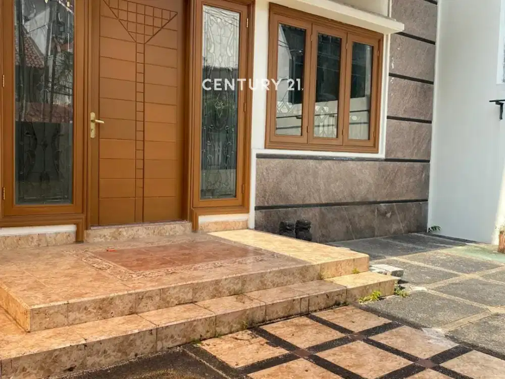 Rumah 2 Lantai Lingkungan Asri Di Pulomas Barat S9123