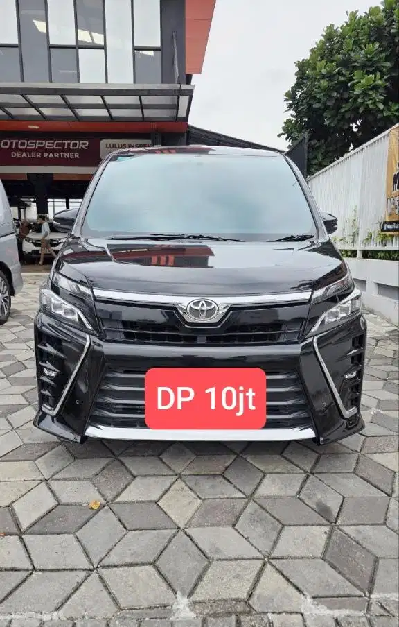 VOXY 2.0 At 2018 Warna Hitam