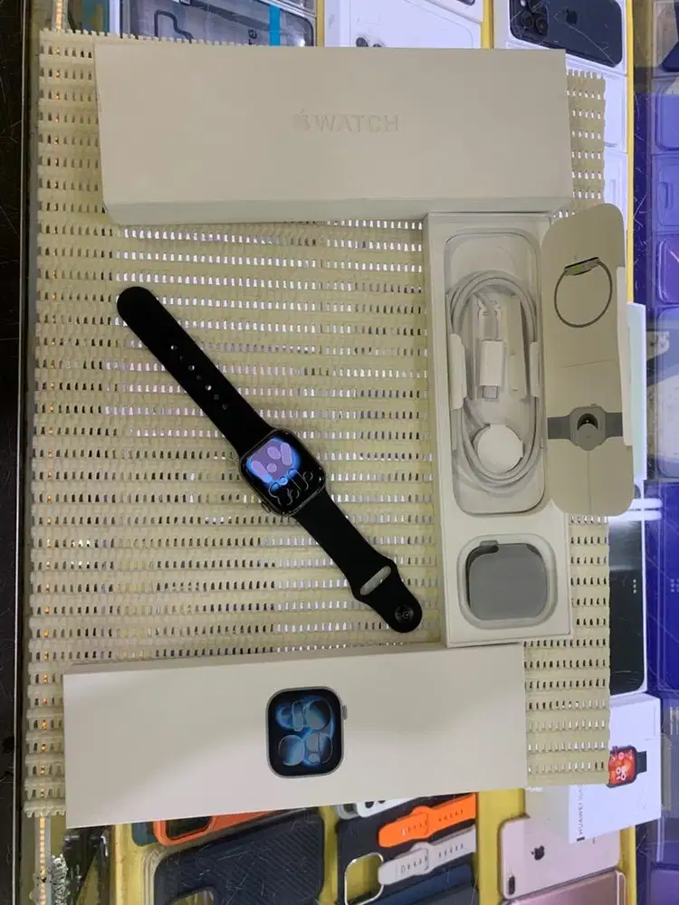 Apple Watch Series 11 42mm GPS IBOX 4 hari Pakai