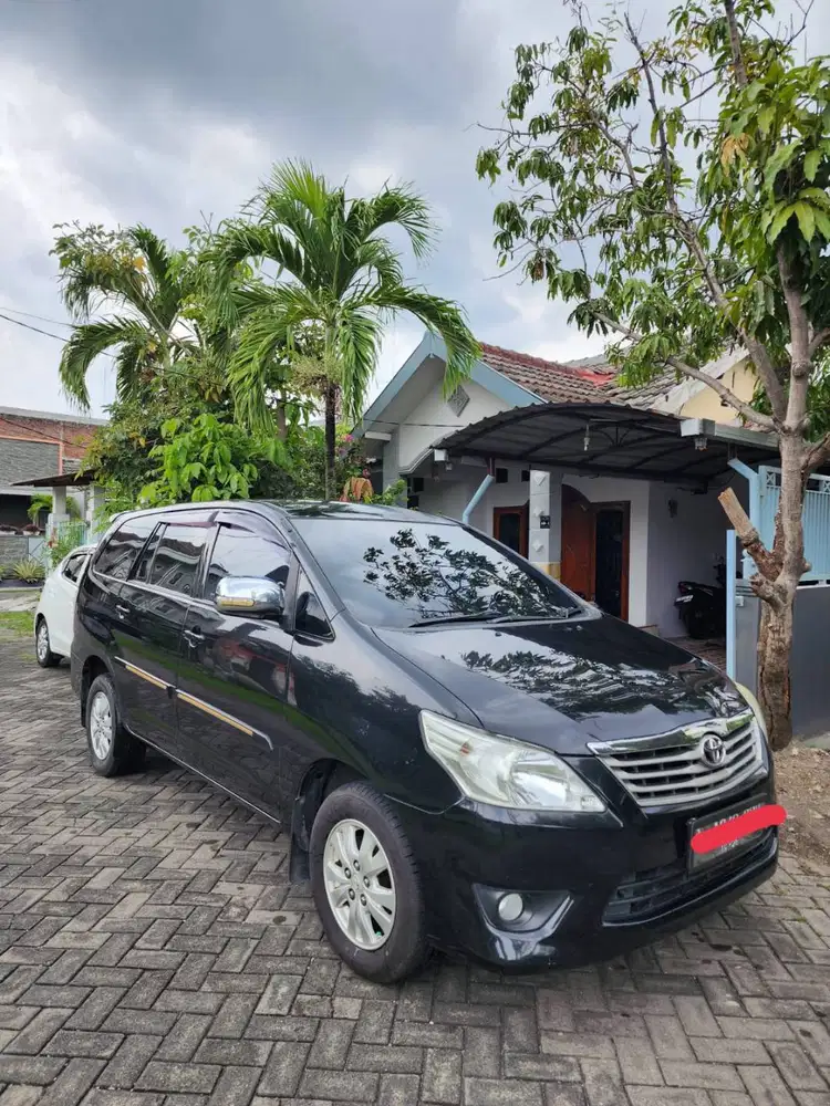 Kijang Inova G Automatic Bensin 2011