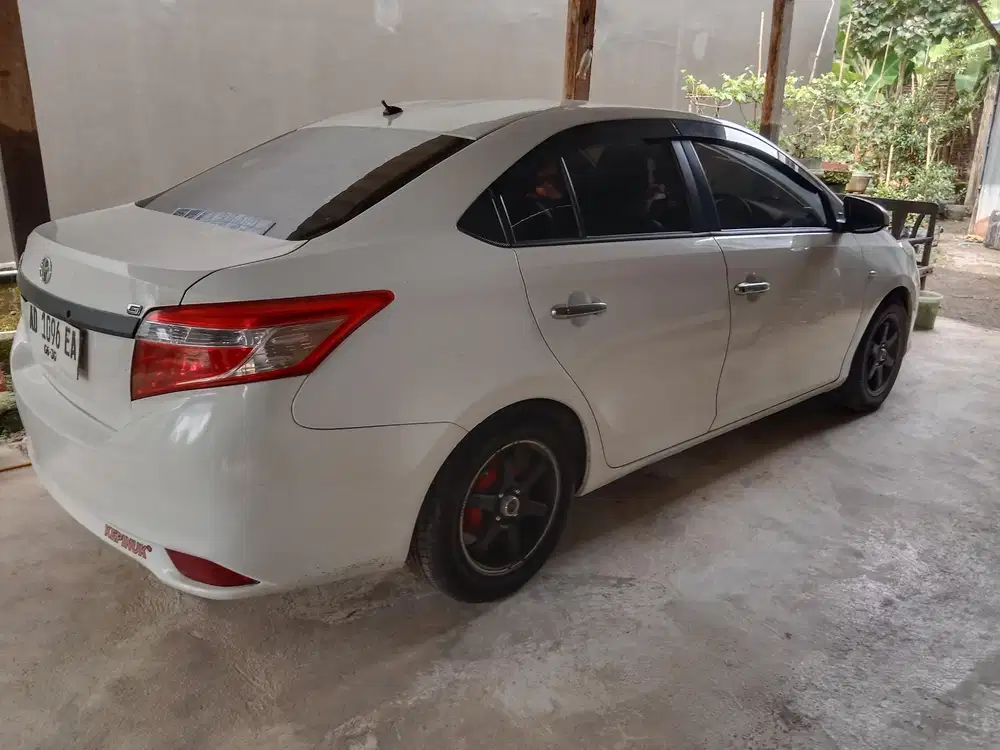 Toyota Limo 2014 Bensin