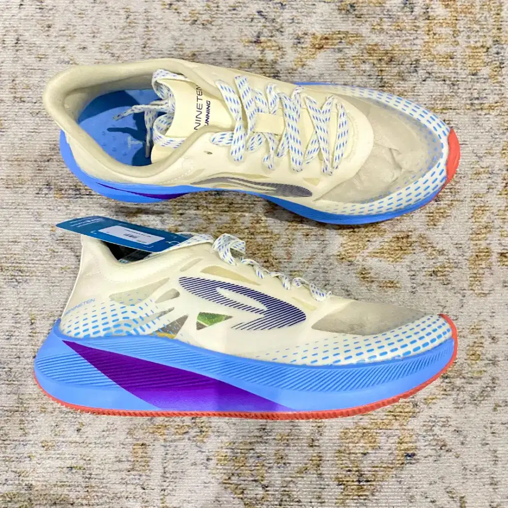 Sepatu Running 910 Size 39 BNIB Original