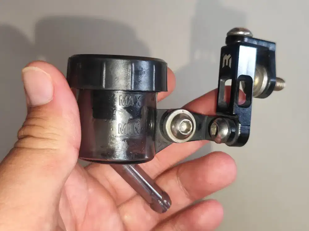 Tabung Minyak Rem WR3 Universal