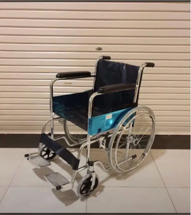 Kursi Roda sekali pakai