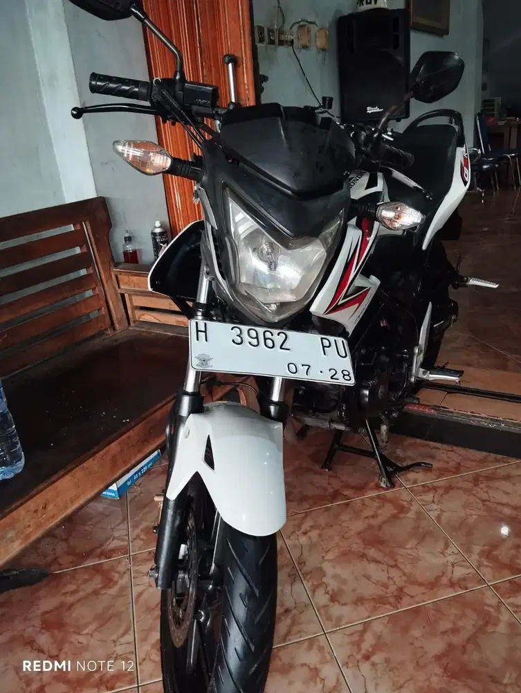Cb150r 2013 putih