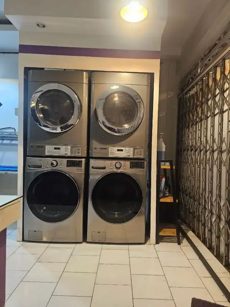 Karyawan laundry yang jujut dan ulet dapat mess