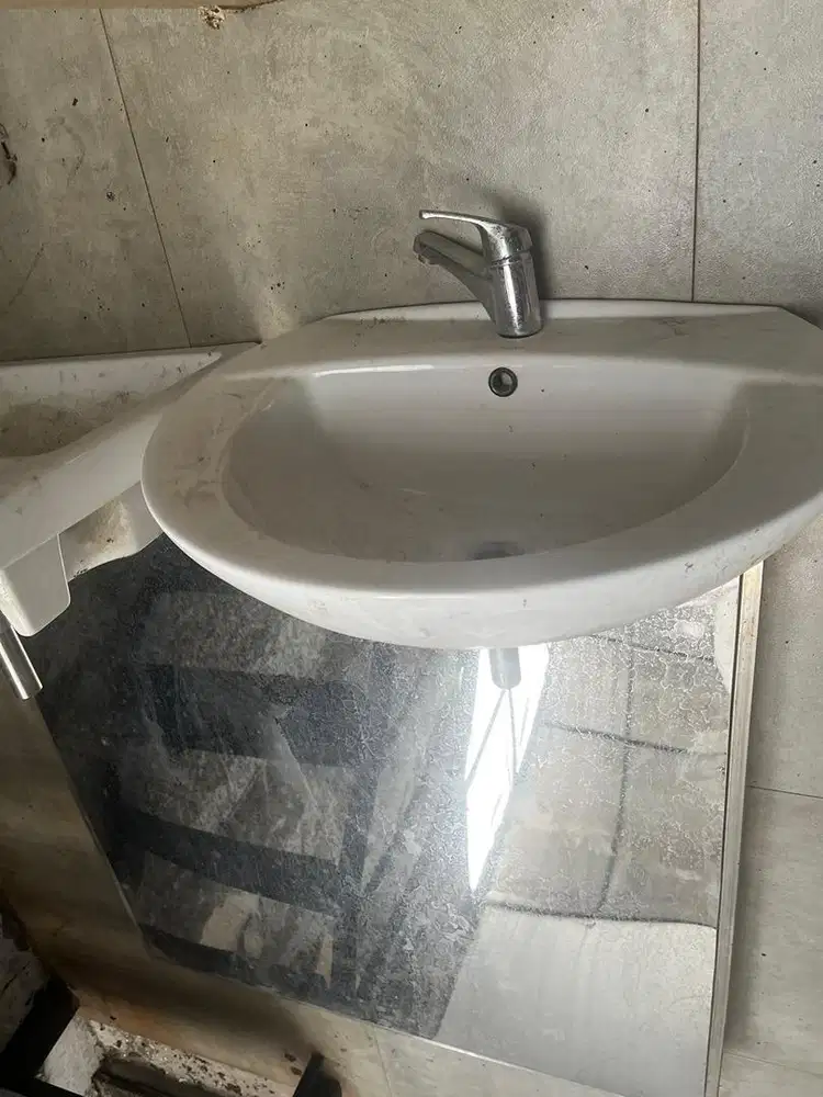 Wastafel 3 pcs new merk Toto