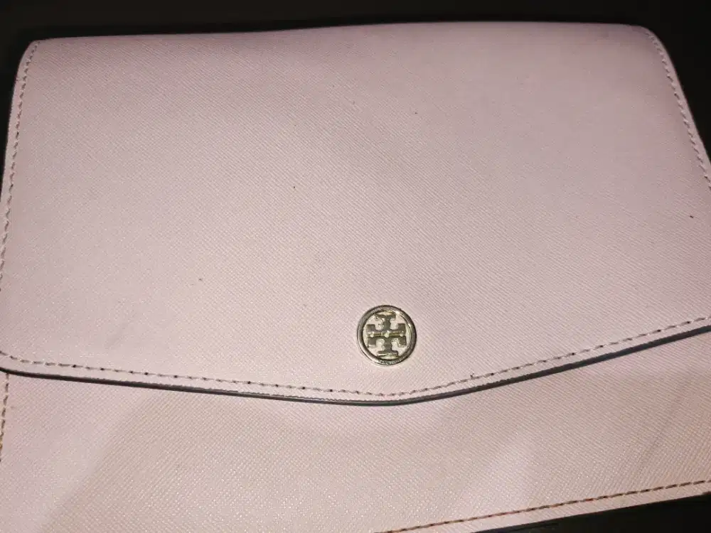 tb auth pink simple elegant