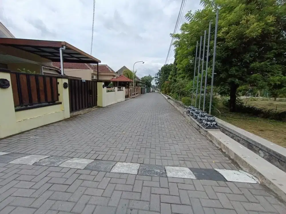 Dekat Hotel HYATT – Tanah Dijual Jogja, SHM Siap AJB