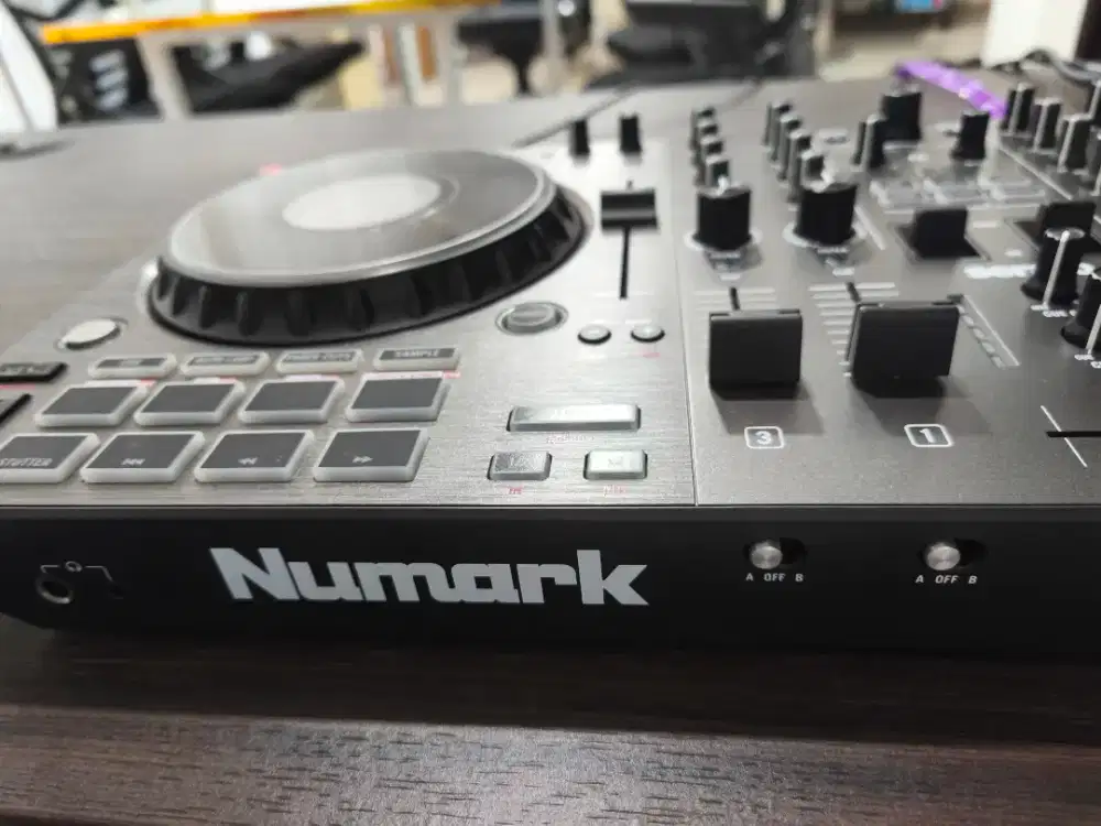 Numark Controller  Ns4fx