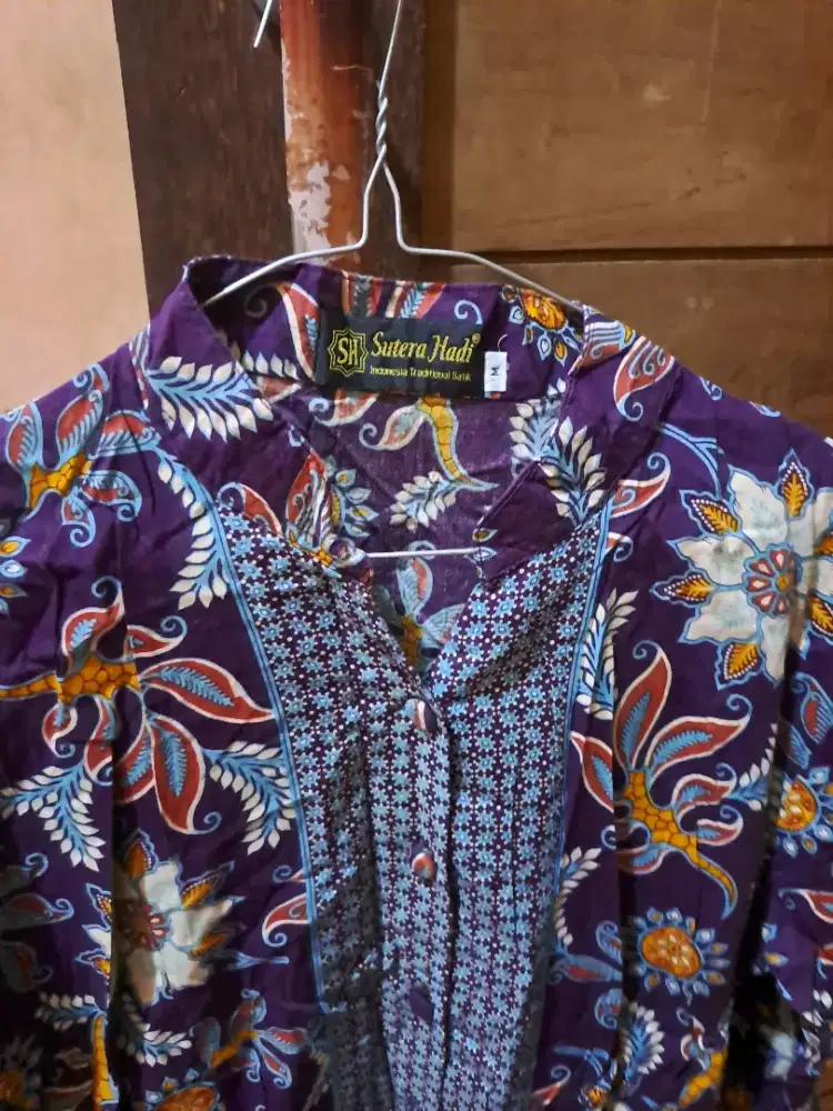 Batik ungu bunga