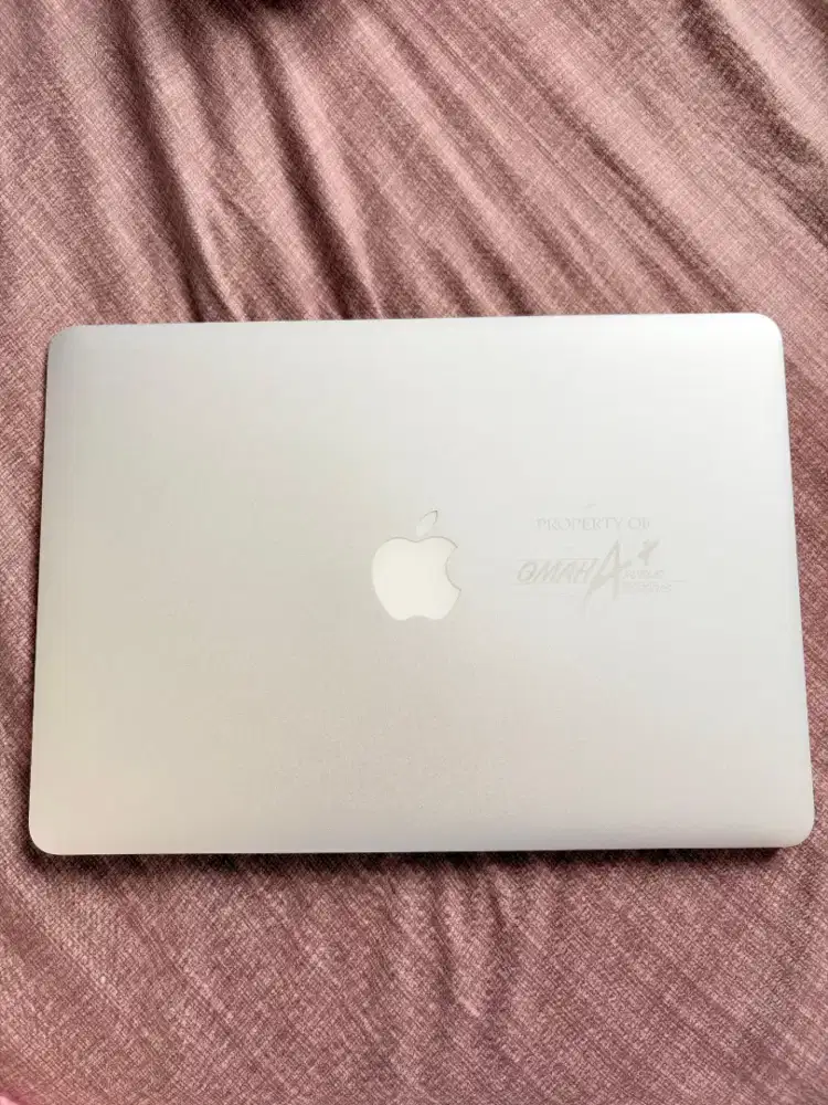 Macbook air 2017 / 13 inch 256gb