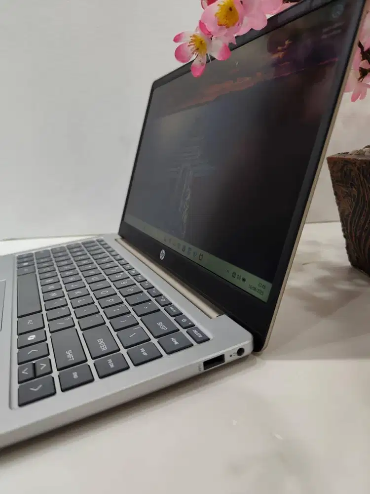 Laptop HP 14-ep0260TU ep0261TU Intel Core i3 1315U 8GB 512GB SSD