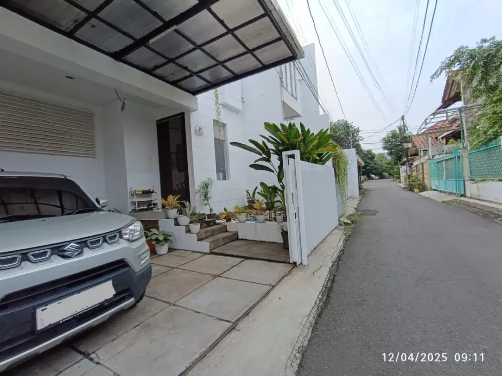 Rumah Nyaman dan Fungsional Dekat Tebet Eco Park di Jakarta Selatan