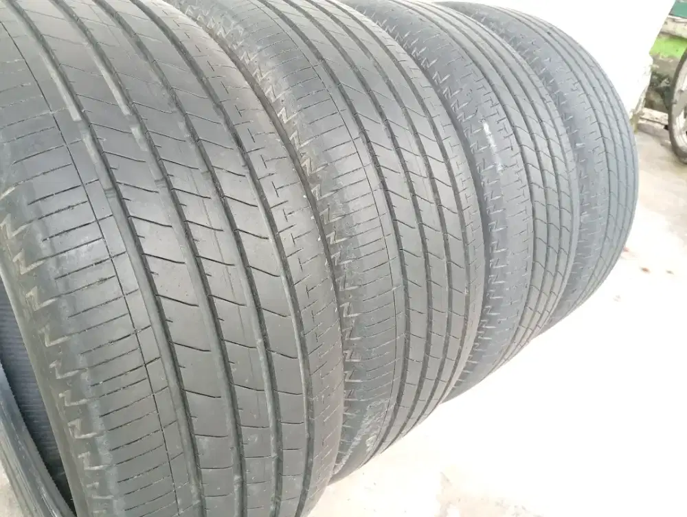 215/45R18 Brigstone turnzaT005. Ban orisinil Mazda 3.