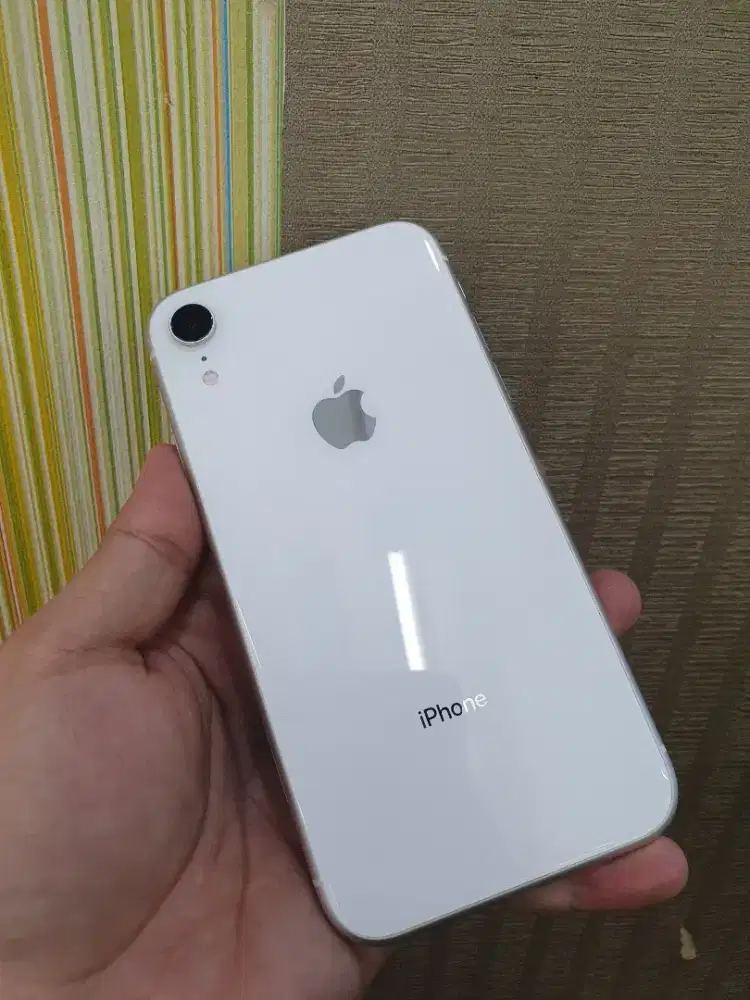 Iphone XR 64gb all operator minus face id off