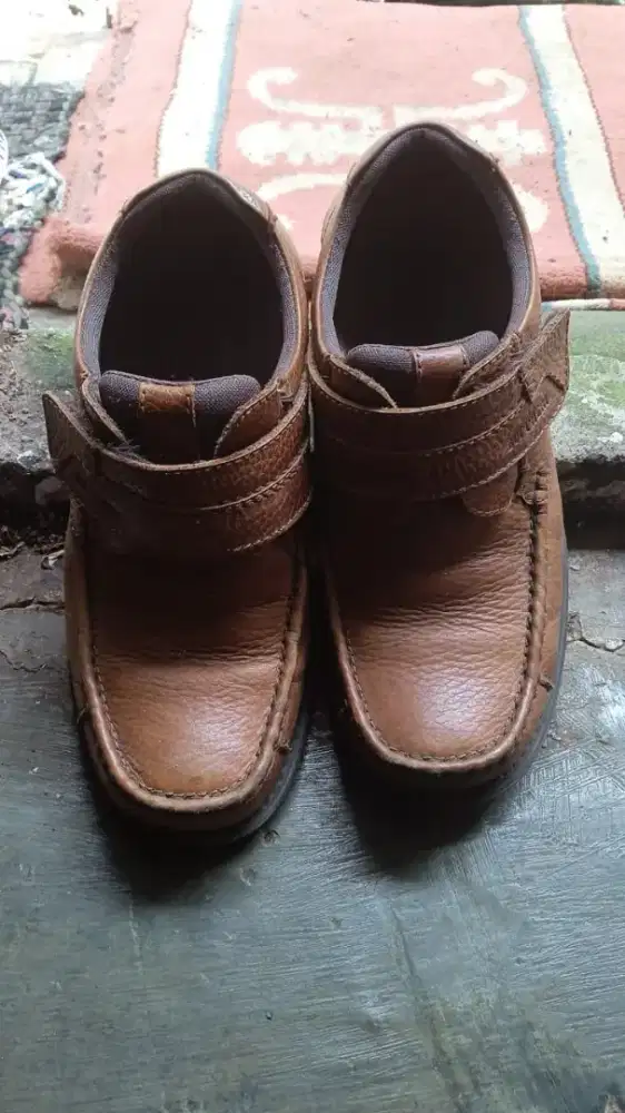 Buccheri Adventure sepatu kulit ukuran 43