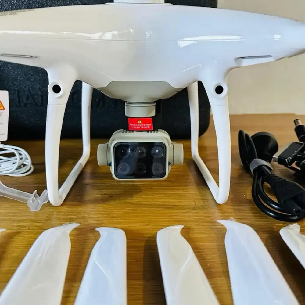 Phantom 4 multispectral combo