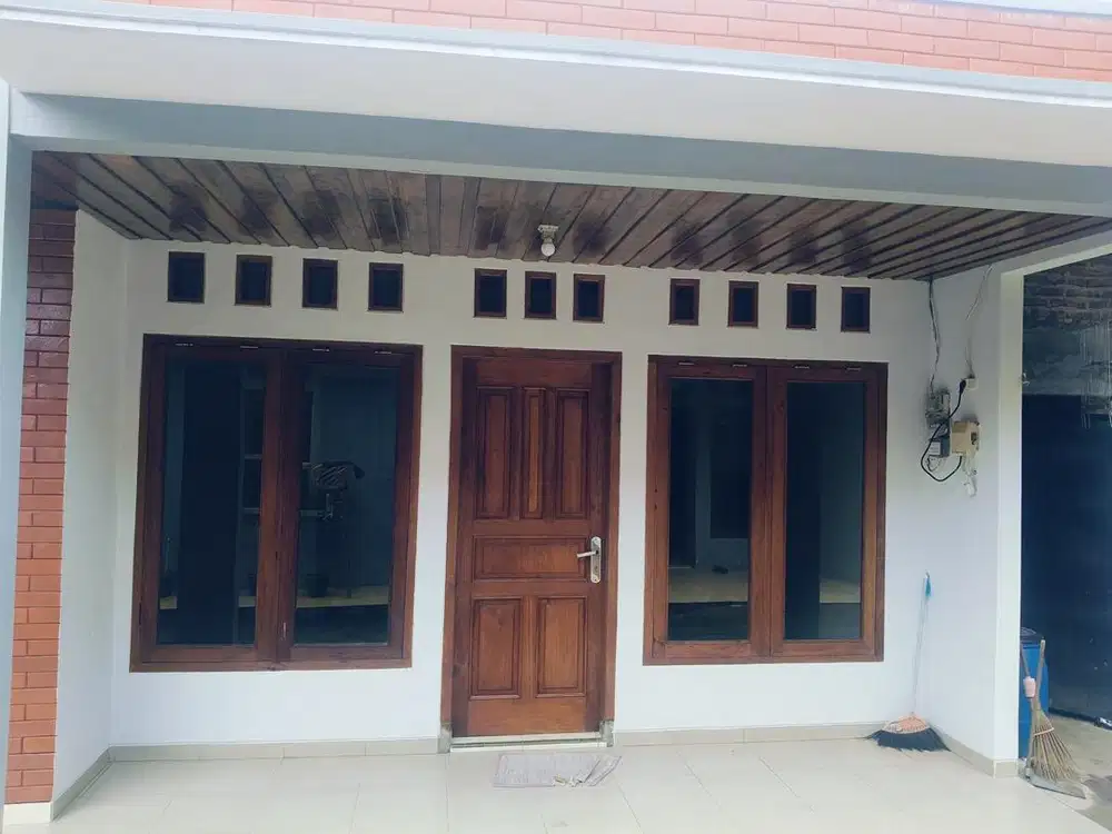 DIKONTRAKKAN RUMAH DI JANGLI BANYUMANIK DEKAT KOTA ANTI BANJIR