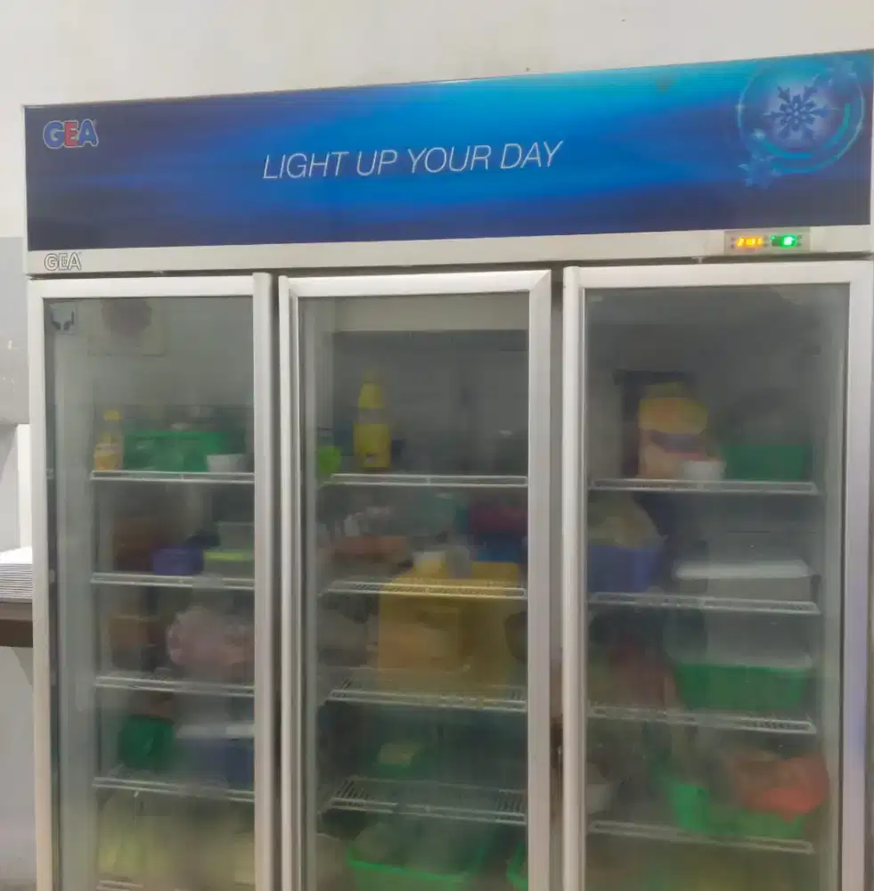 Dijual Kulkas GEA 3 pintu 1500 L