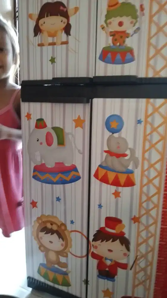 Di jual perabot rumah tangga karena mau plg kampg ya