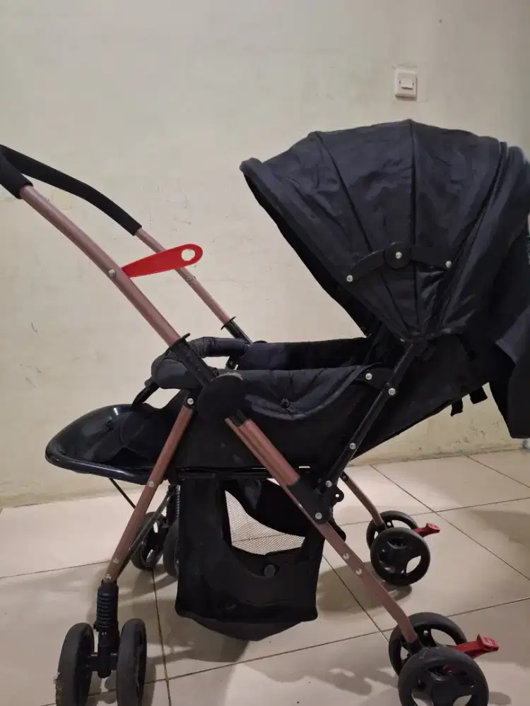 STROLLER BAYI DENGAN KEKUATAN S/D 100KG PROPER DAN NYAMAN LIKE NEW
