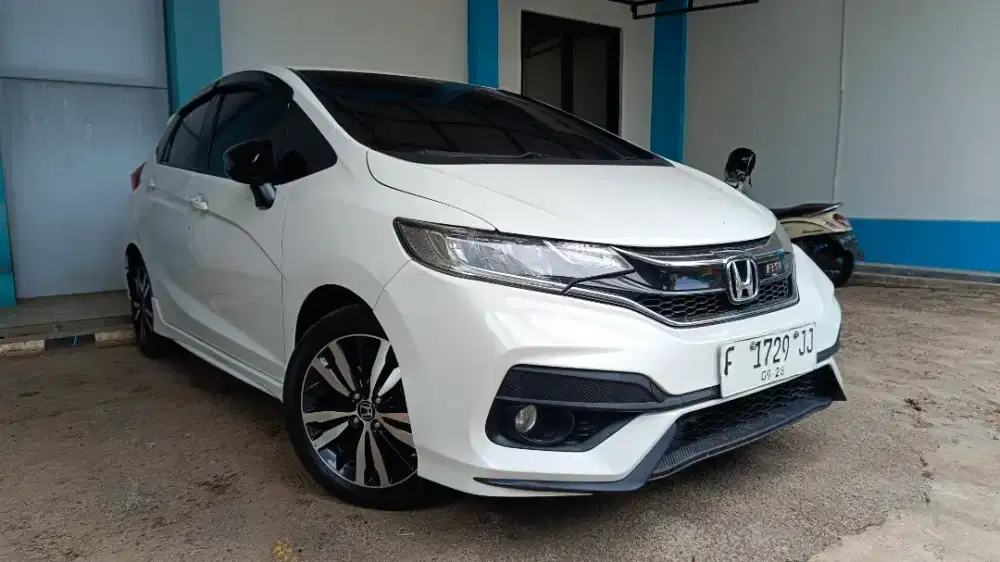CASH Honda Jazz RS 2019 GK5 Putih Orchid