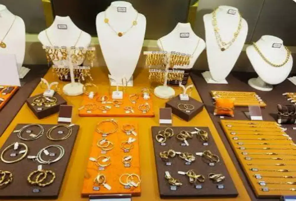 Dibutuhkan segera karyawati toko emas