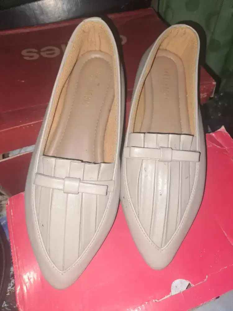 Paket Sepatu Size 39