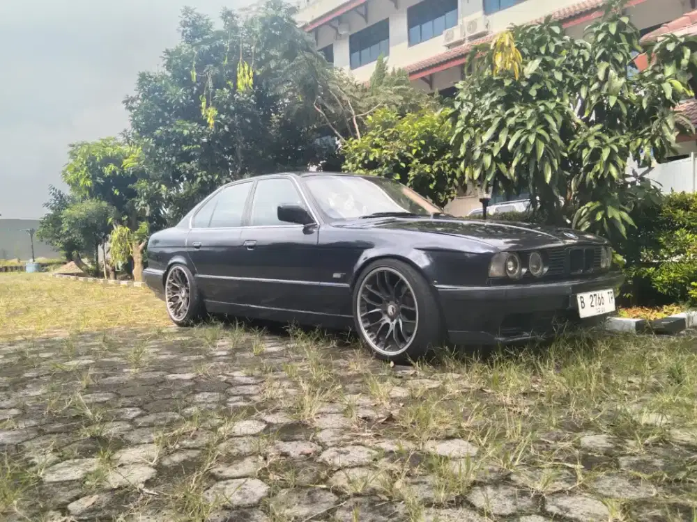 Dijual BMW 520i