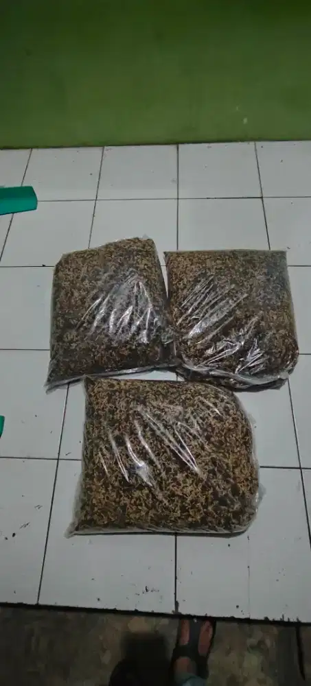 Pupuk tanaman. Bagi yg serius