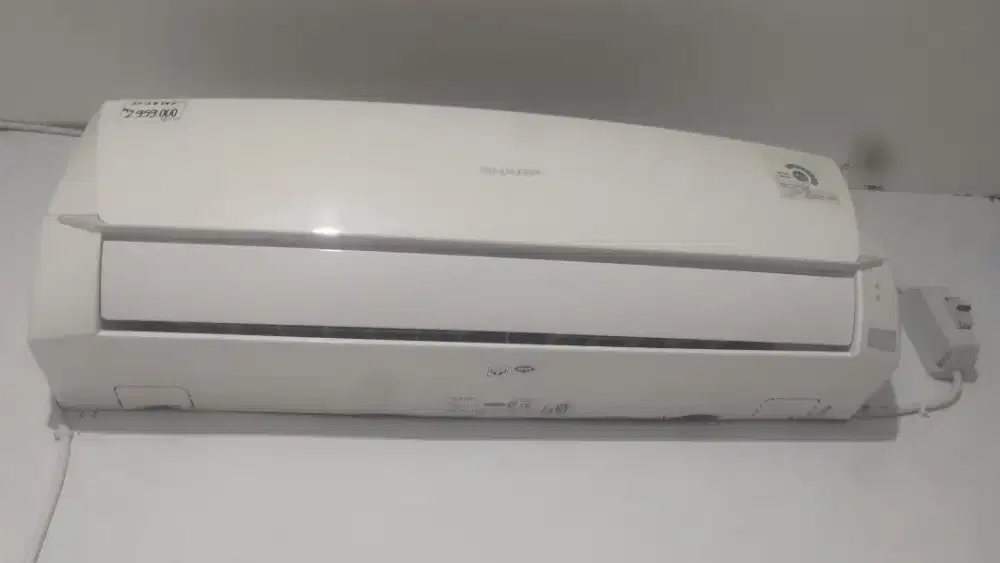 AC Sharp, Ac 1 PK kondisi masih sangat bagus