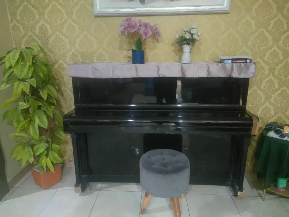 Jual Piano ulright piano merk humfle