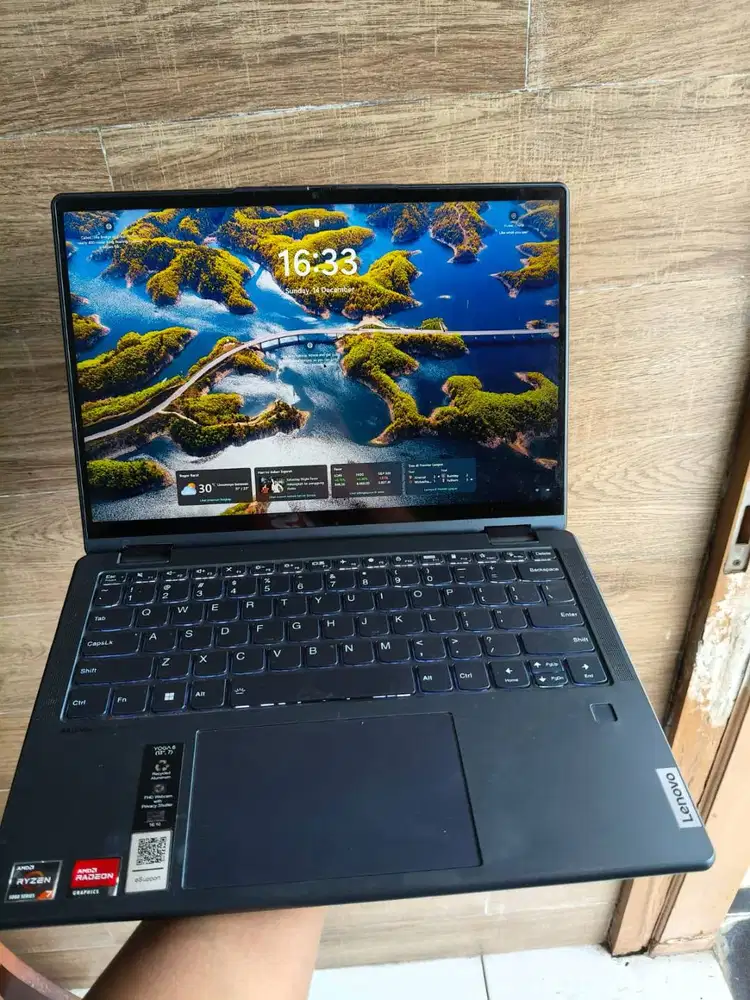 Lenovo Yoga 6 AMD RYZEN 7 5700U