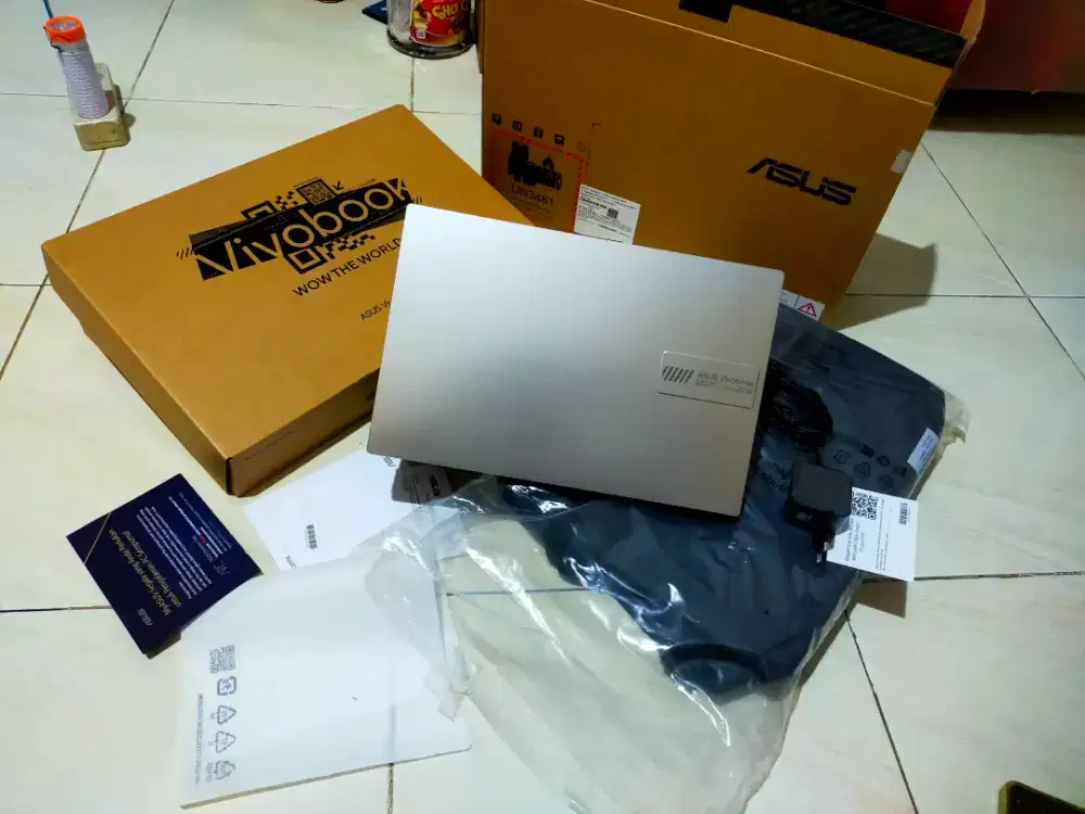 Dijual laptop Asus Vivobook GO 14/15 AMD RYZEN 3-7320U Ram 8GB SSD 512