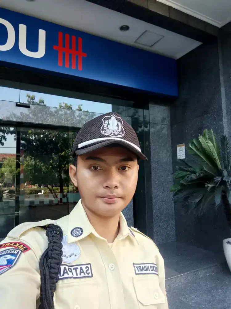 Mencari pekerjaan sebagai security