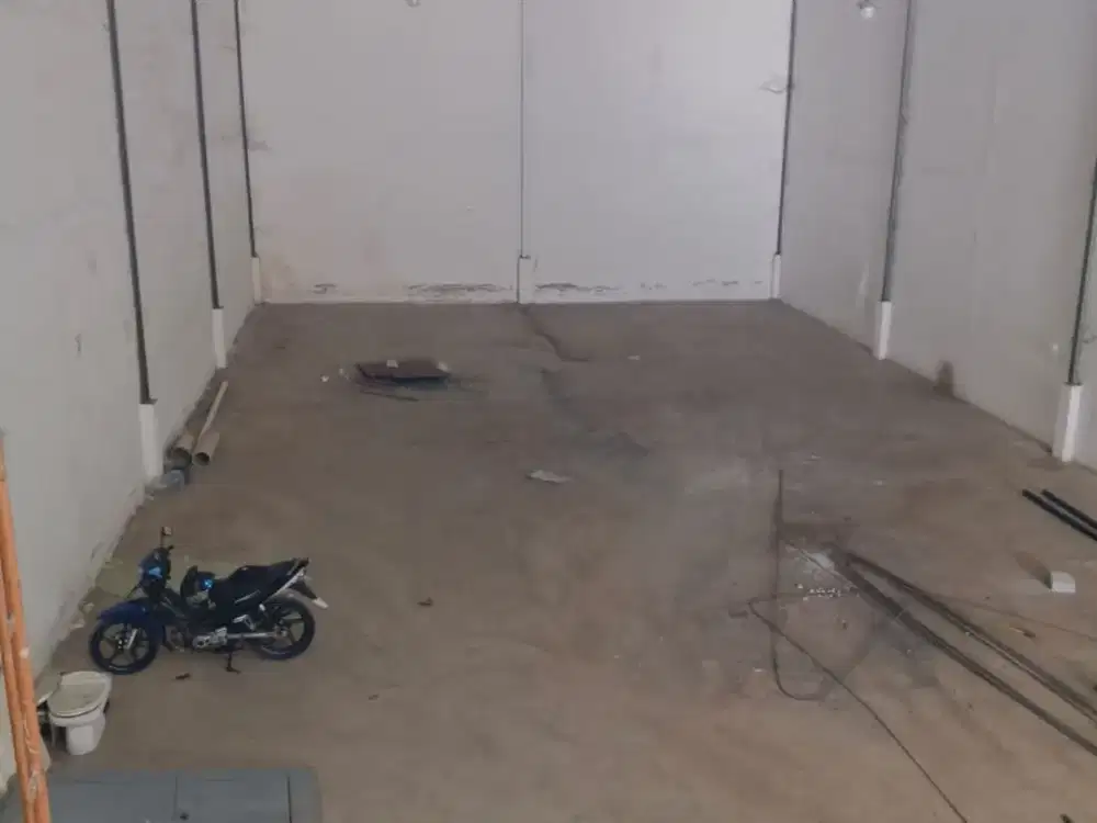 Gudang Dekat Tol Akses Container di Royal Kosambi Tangerang