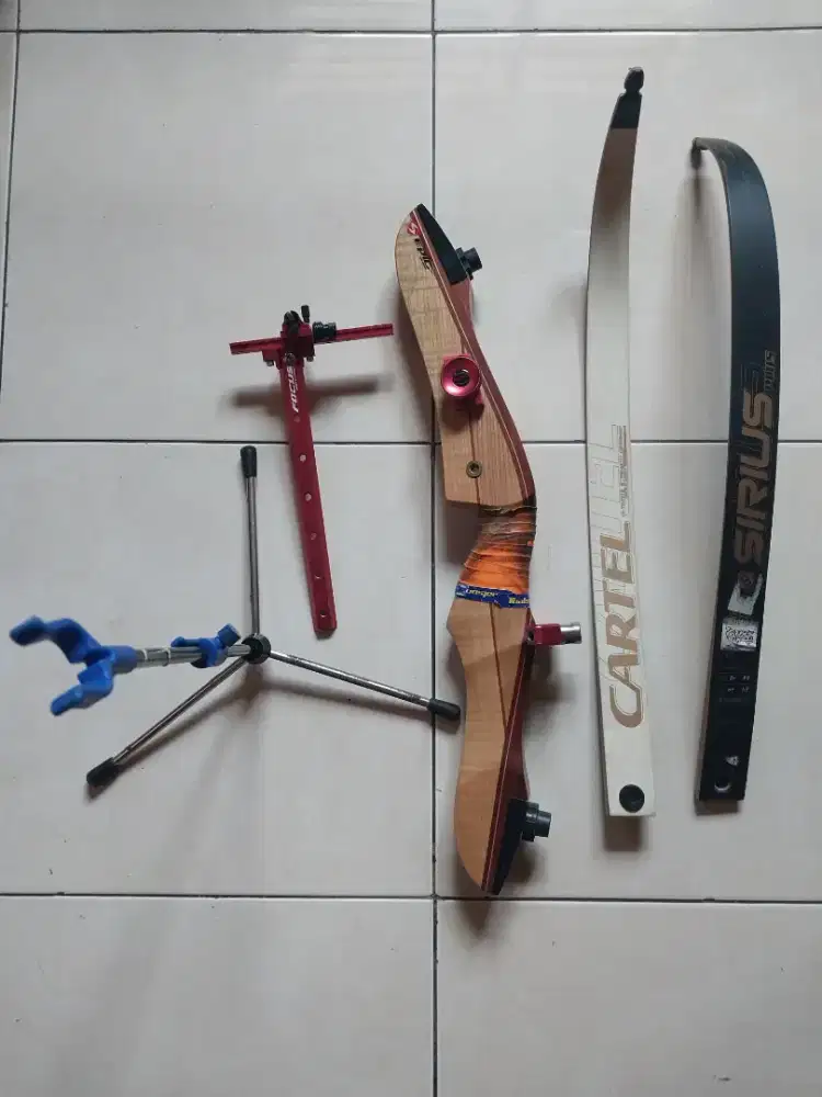 1 set alat olah raga  panahan